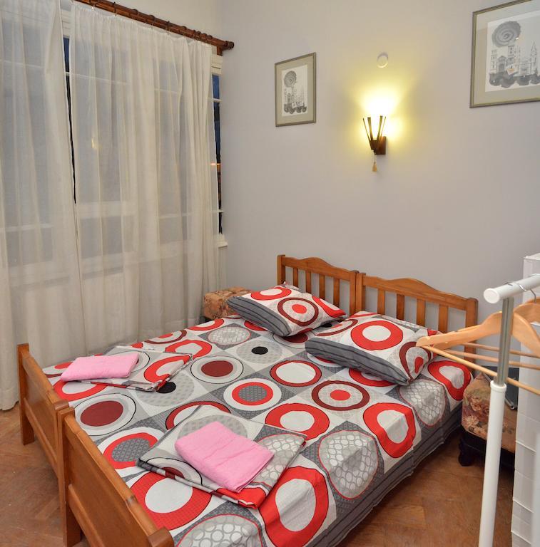 Griboedov Hostel & Suites Tbilisi Ruang foto