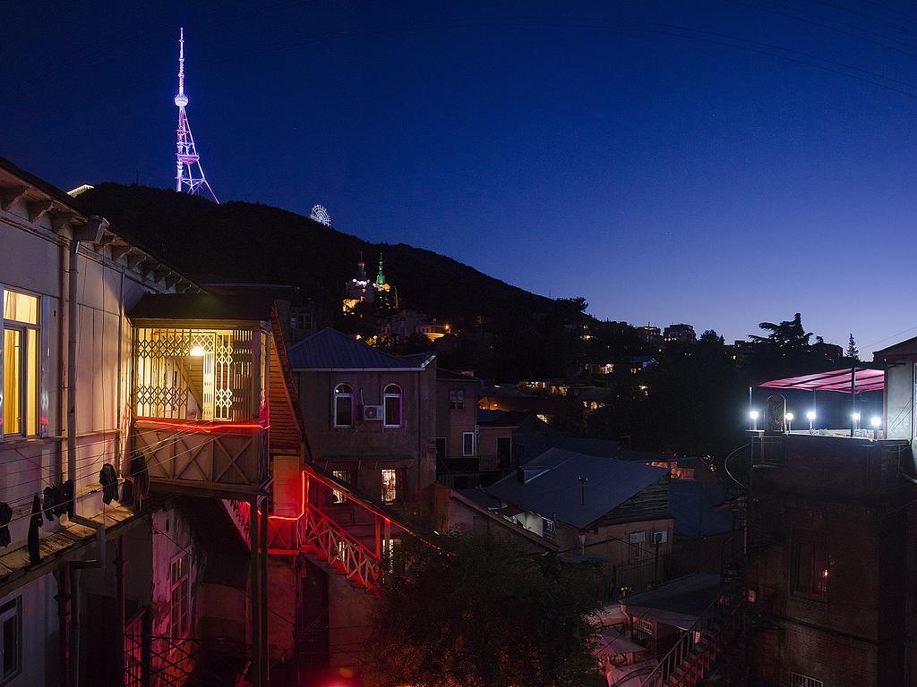 Griboedov Hostel & Suites Tbilisi Bagian luar foto