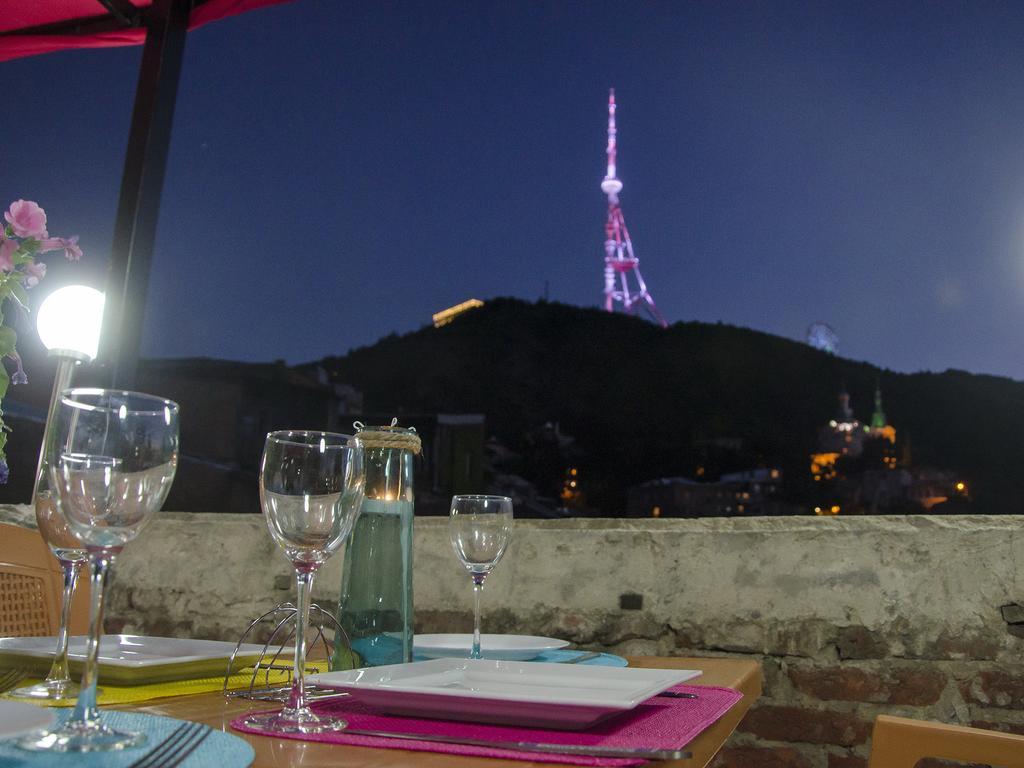 Griboedov Hostel & Suites Tbilisi Bagian luar foto