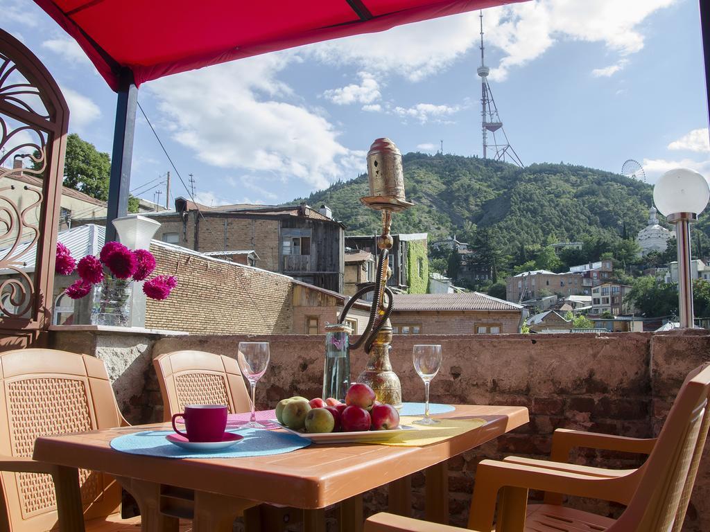 Griboedov Hostel & Suites Tbilisi Bagian luar foto