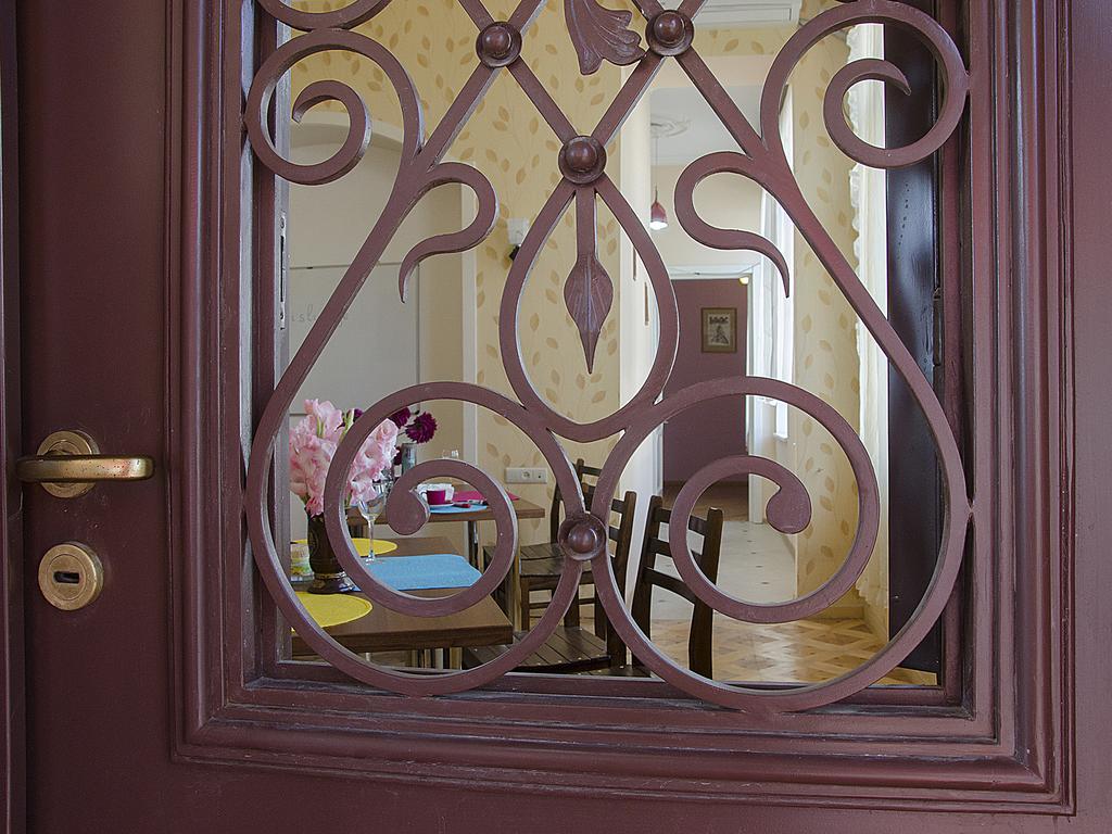 Griboedov Hostel & Suites Tbilisi Bagian luar foto