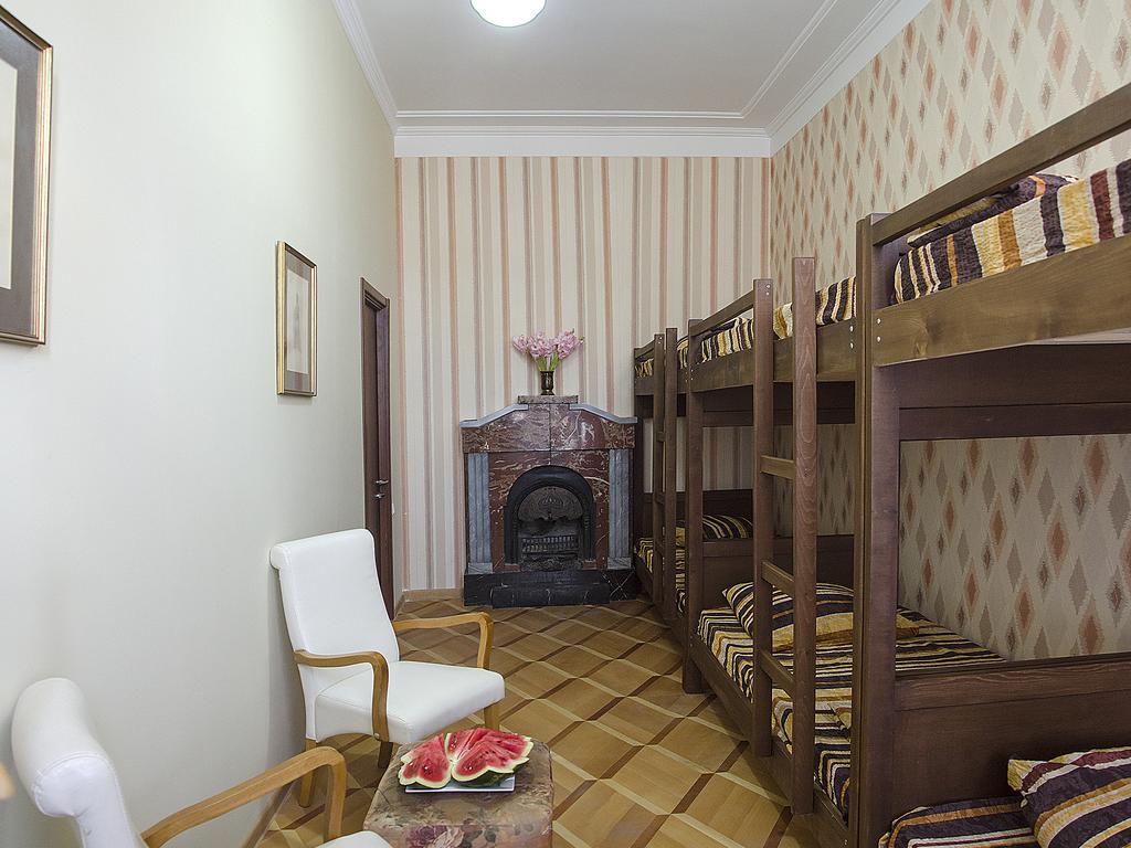 Griboedov Hostel & Suites Tbilisi Bagian luar foto