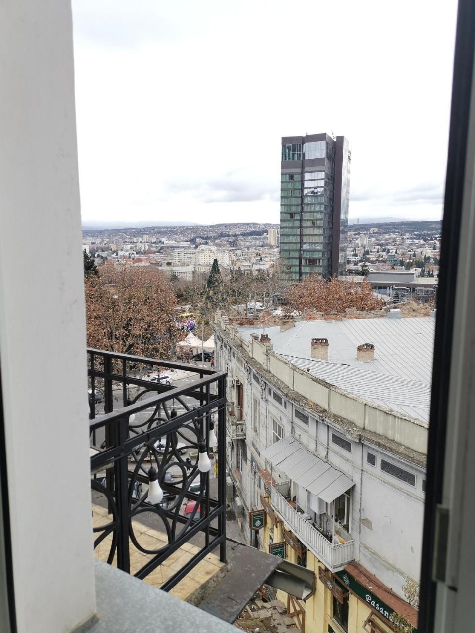 Griboedov Hostel & Suites Tbilisi Bagian luar foto